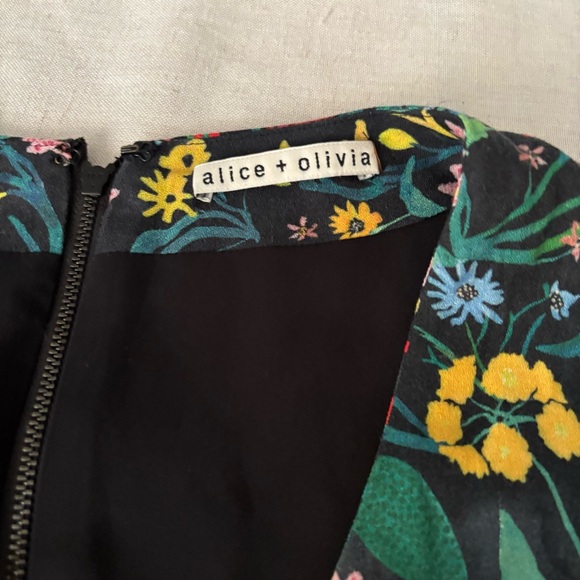 Alice + Olivia Adrianna Floral Maxi Dress Black V-Neck Slit Size 6 | Boho - Picture 5 of 8